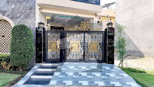 Spacious Good Location House Is Available In Central Park - Block AA For sale