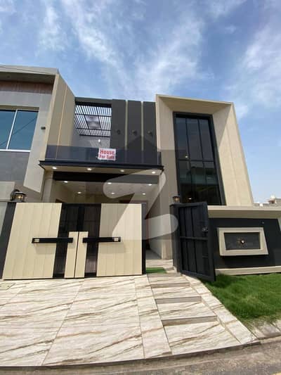 Prime Location House Of 7 Marla Available For Sale In Grand Enclave