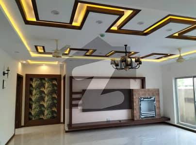 ڈی ایچ اے فیز 6 ڈیفنس (ڈی ایچ اے),لاہور میں 5 کمروں کا 1 کنال مکان 3.6 لاکھ میں کرایہ پر دستیاب ہے۔