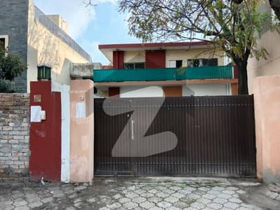 F-6 ,Old But Liveable 444 Sqyds House For Sale. Rs. 23 Cr