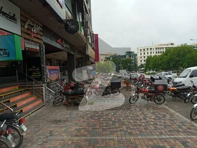 F-11 Markaz Islamabad Main Double Road Prime Business Location 1000 Sq. ft SHOP Available For Rent,