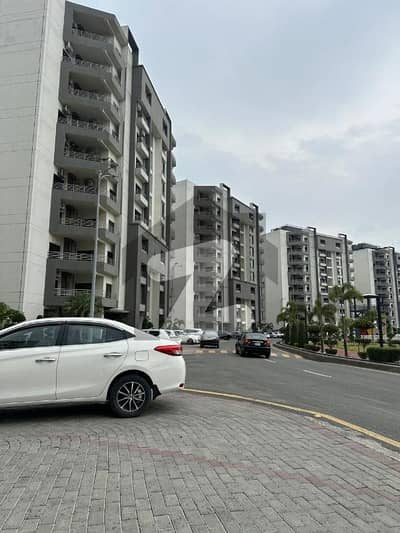 Facig Lak 3 Bed Room Apartment Available For Sale in Askari 11 Lahore