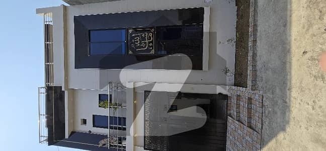 3 Marla 73 Feet 4 Bad Attach Bath 2 Kitchen K Munasib Kemat.