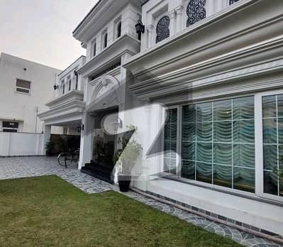PHASE 3 1-KANAL FULLY FURNISHED FULL BASEMENT OWNER BUILD HOUSE 6-BED FOR SALE