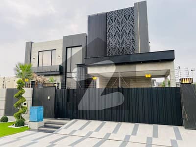 27 MARLA BUNGALOW IS AVAILABLE FOR SALE IN PHASE 7 BLOCK P.