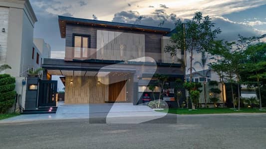 1 Kanal Ultra Modern Design Top Notched Luxury House