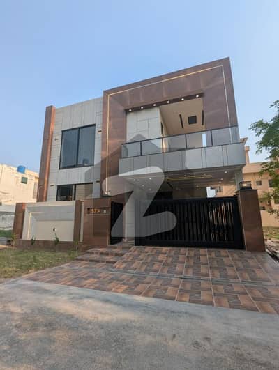 آرکیٹیکٹس انجنیئرز ہاؤسنگ سوسائٹی لاہور میں 5 کمروں کا 10 مرلہ مکان 4.35 کروڑ میں برائے فروخت۔