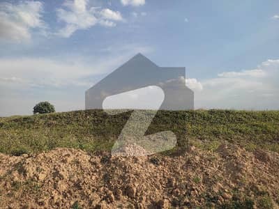PLOT FOR SALE IN C 16 SIZE 5*90