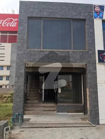 ڈی ایچ اے فیز 8 ڈیفنس (ڈی ایچ اے),لاہور میں 2 مرلہ Studio دکان 3.25 کروڑ میں برائے فروخت۔