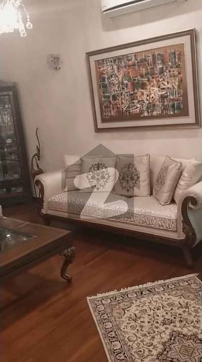 ڈی ایچ اے فیز 6 ڈی ایچ اے ڈیفینس,کراچی میں 6 کمروں کا 1 کنال مکان 4.3 لاکھ میں کرایہ پر دستیاب ہے۔