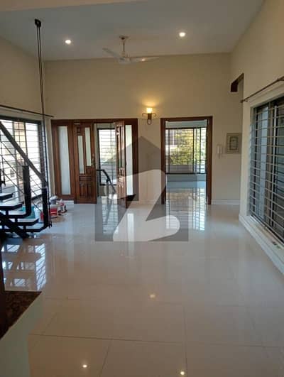 Luxury Upper Portion for Rent in E-11 Islamabad | 1 Kanal
