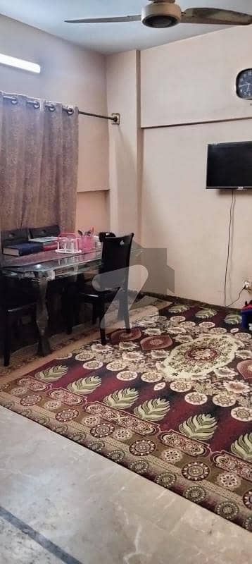 Prime Location 750 Square Feet Flat In Central Gulistan-e-Jauhar - Block 12 For sale