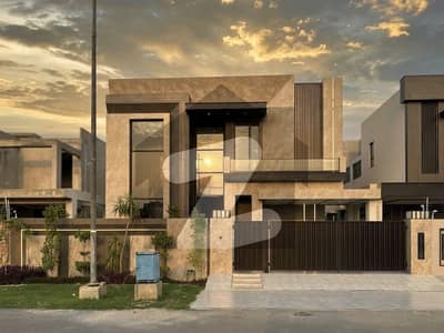 DESIGNER FULL BASMENT FULLY FURNISHED HOUSE DHA PHASE 6 LAHORE