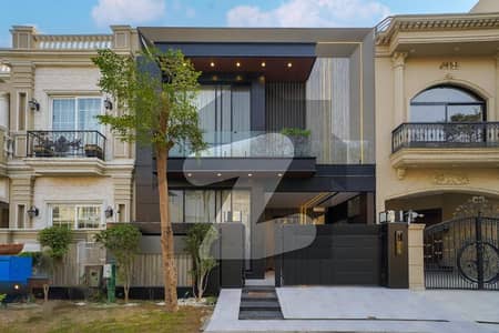 5-Marla Beautiful House Ideal Location Available For Sale In DHA Lahore