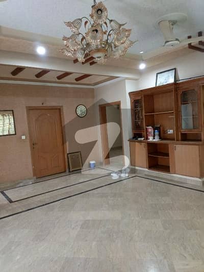 10 Marla Upper Portion Available For Rent In Wapda Town Phase 1