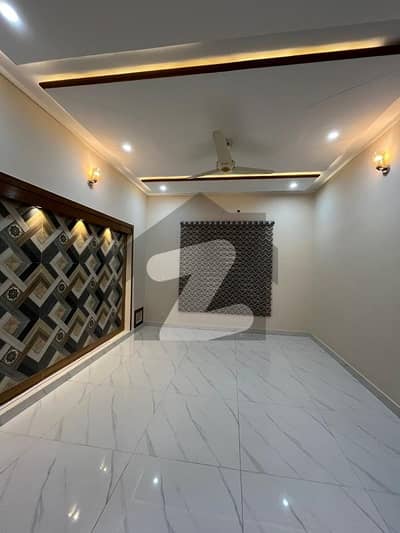 جی ۔ 13 اسلام آباد میں 4 کمروں کا 4 مرلہ مکان 1.6 لاکھ میں کرایہ پر دستیاب ہے۔