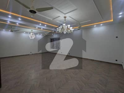 بحریہ ٹاؤن فیز 7 بحریہ ٹاؤن راولپنڈی,راولپنڈی میں 3 کمروں کا 1 کنال زیریں پورشن 1.8 لاکھ میں کرایہ پر دستیاب ہے۔