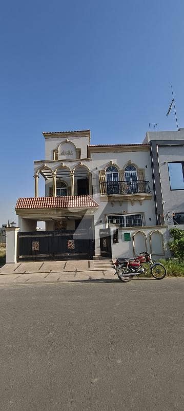لو کاسٹ ۔ بلاک ڈی لو کاسٹ سیکٹر,بحریہ آرچرڈ فیز 2,بحریہ آرچرڈ,لاہور میں 5 کمروں کا 8 مرلہ مکان 1.25 لاکھ میں کرایہ پر دستیاب ہے۔