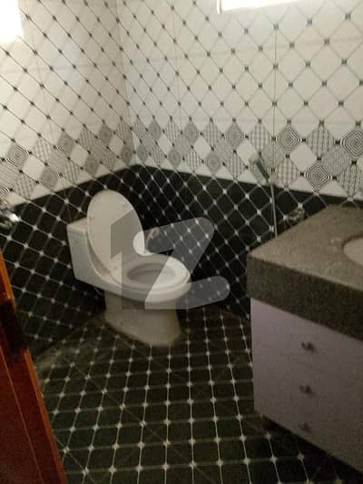 2 Bad Apartment For Rent In G15