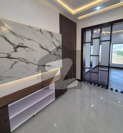 10 Marla Portion For Rent Faisal Town
