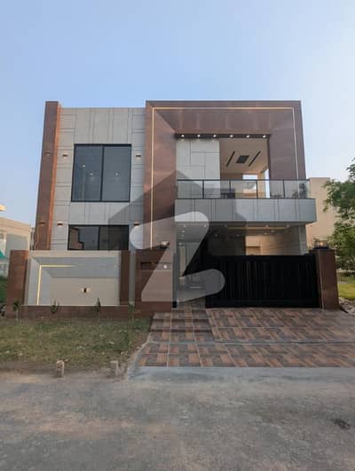 10 Marla Brand New House Available For Sale