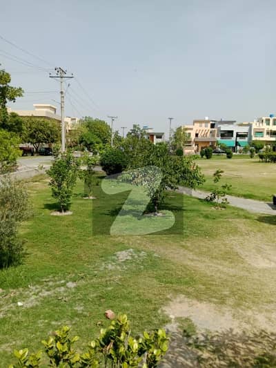 CORNER FACING PARK IDEAL LOCATION PLOT FOR SALE/ TIP PH2 9 MARLA PLOT FOR SALE