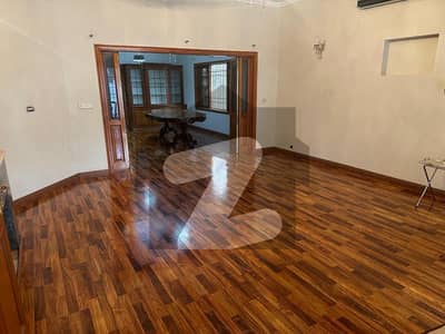 1 Kanal Beautiful House for Sale in DHA Phase 3 Lahore