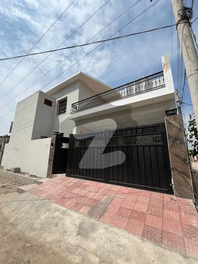 شالیمار کالونی ملتان میں 4 کمروں کا 5 مرلہ مکان 1.75 کروڑ میں برائے فروخت۔