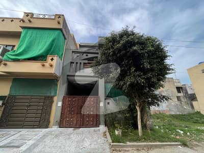 جوہر ٹاؤن فیز 2 جوہر ٹاؤن,لاہور میں 2 کمروں کا 3 مرلہ مکان 1.52 کروڑ میں برائے فروخت۔