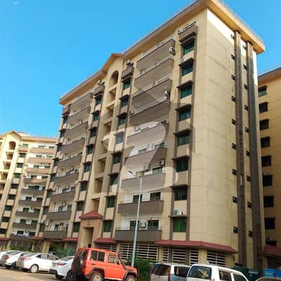10 MARLA 3 BEDROOM APARTMENT AVAILABLE FOR RENT