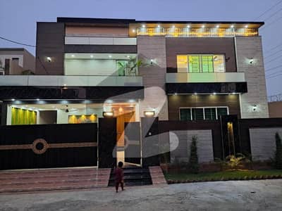 لیک سٹی میڈوز لاہور میں 5 کمروں کا 1 کنال مکان 6.7 کروڑ میں برائے فروخت۔
