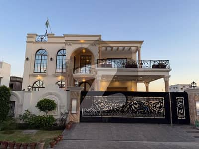 رائل آرچرڈ ملتان پبلک سکول روڈ,ملتان میں 6 کمروں کا 1 کنال مکان 2.2 لاکھ میں کرایہ پر دستیاب ہے۔