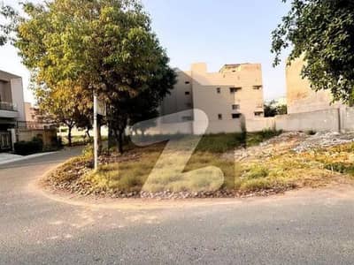 Corner Plot No-578 Block C - 5 Marla Plot On Top Location of Phase 9 Town DHA Lahore For Urgent Sale