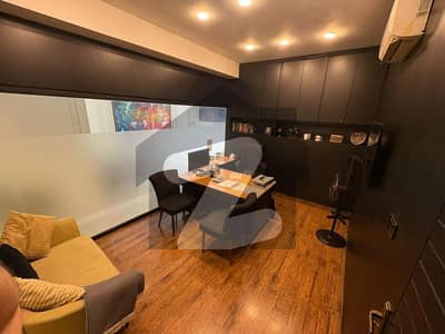 ڈی ایچ اے فیز 8 ڈی ایچ اے ڈیفینس,کراچی میں 5 مرلہ Studio دکان 9.0 کروڑ میں برائے فروخت۔