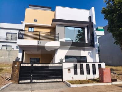 5 marla house 4 bed available prime location