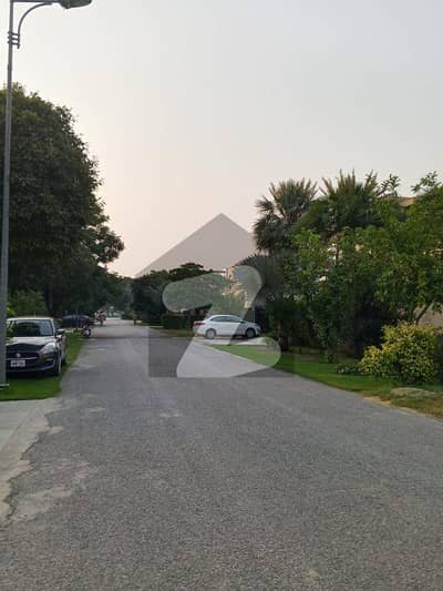 1 Kanal Builder Location Plot For Sale Sector Y Phase 7