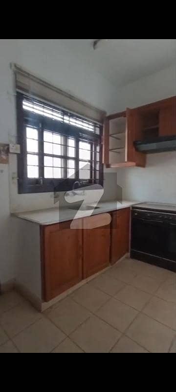 Avail Yourself A Great 800 Square Yards House In Zamzama For Rent