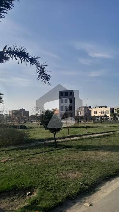 2 Marla Commercial Plot For Sale