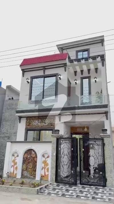 بسم اللہ ہاؤسنگ سکیم ۔ اقبال بلاک بسم اللہ ہاؤسنگ سکیم,جی ٹی روڈ,لاہور میں 3 کمروں کا 3 مرلہ مکان 1.25 کروڑ میں برائے فروخت۔