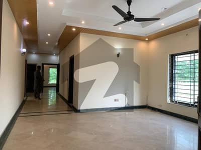 Beautiful One Kanal Upper Portion For Rent DHA Phase 3 Sector XX