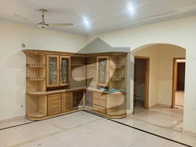 12 MARLA BEAUTIFUL HOUSE FOR RENT IN JOHAR TOWN