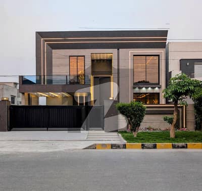 1 Kanal Brand New Ultra Modern Luxury House For Sale On 60 Feet Road | 6 Beds | Prime Location