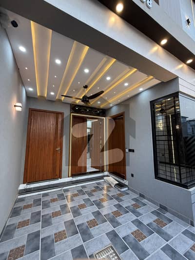 5 MARLA FULL HOUSE AVAILABLE FOR RENT IN CENTRAL PARK HOUSING SCHEME LAHORE