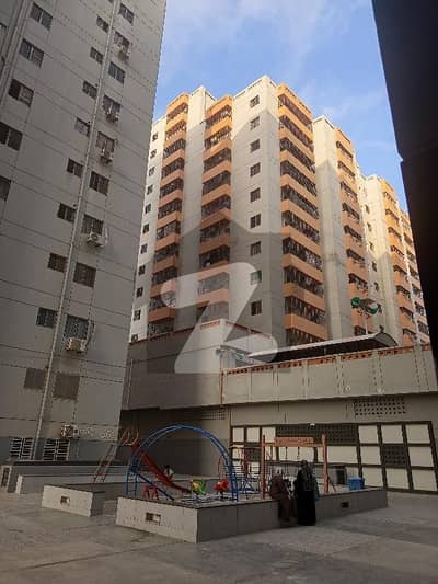 Reasonably-Priced 1350 Square Feet Flat In Grey Noor Tower & Shopping Mall, Karachi Is Available As Of Now