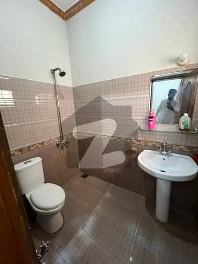 4 Marla besment For Rent