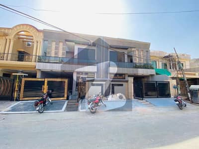 10 Marla Brand New Luxury Ultra Modern Style House Super Hot Location All Original Picture attached With Direct Owner Meeting For Sale in Johar Town