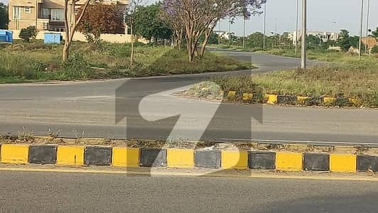 بینکرس ایوینیو ۔ بلاک ڈی بینکرس ایوینیو کوآپریٹو ہاؤسنگ سوسائٹی,لاہور میں 1 کنال رہائشی پلاٹ 3.55 کروڑ میں برائے فروخت۔