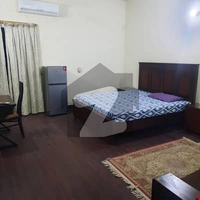 MODEL TOWN R BLOCK 5 MARLA UPPER PORTION AVAILABLE FOR FAMILY