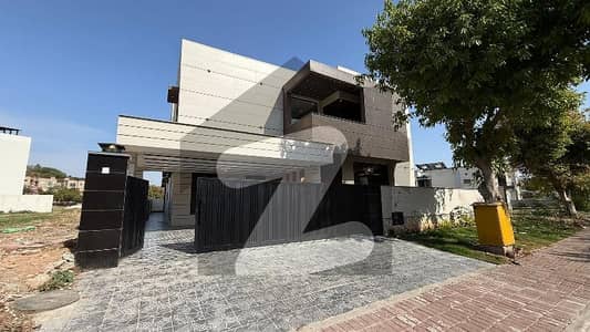 بحریہ گرینز۔ اوورسیز انکلیو - سیکٹر 1 بحریہ گرینز۔ اوورسیز انکلیو,بحریہ ٹاؤن فیز 8,بحریہ ٹاؤن راولپنڈی,راولپنڈی میں 5 کمروں کا 1 کنال مکان 11.0 کروڑ میں برائے فروخت۔