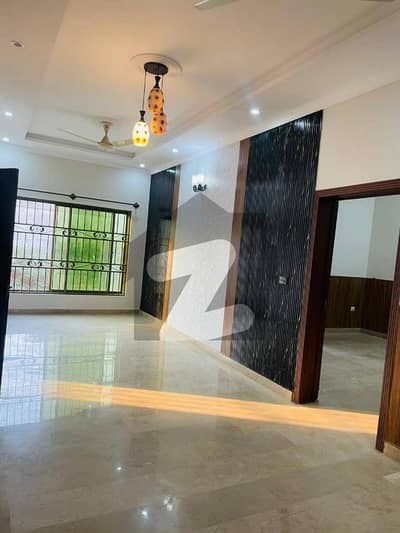 5 marla double store house available for rent in Banigala with gass